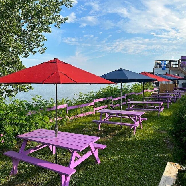 Iris Du fleuve - Restaurants in Repentigny