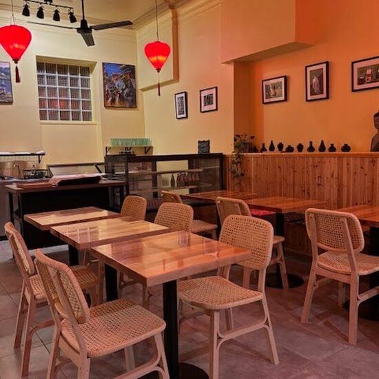 Chez Yên Vietnamese restaurant - Restaurants in Upper Town (Saint-Jean-Baptiste)