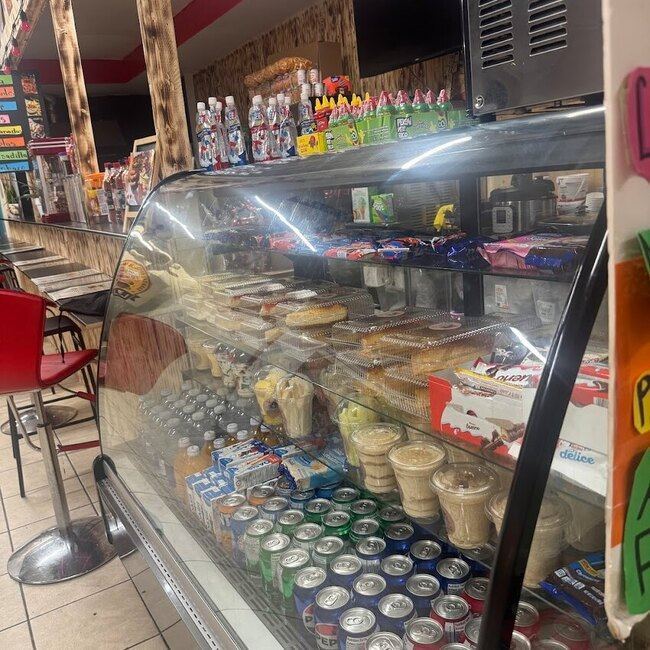 Desserts Claudia - Restaurants Plats &agrave; emporter Ouverts lundi Petite-Italie