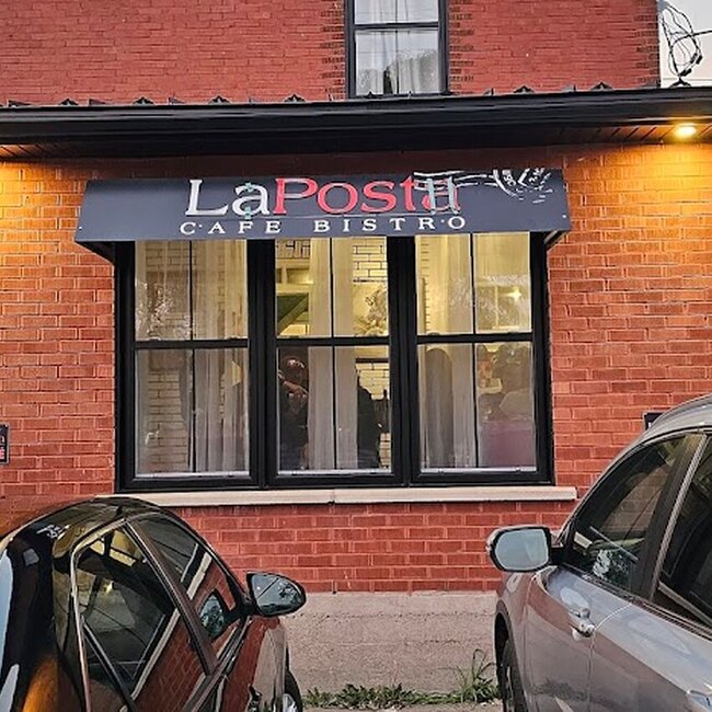 La Posta Caf&eacute; Bistro Restaurant