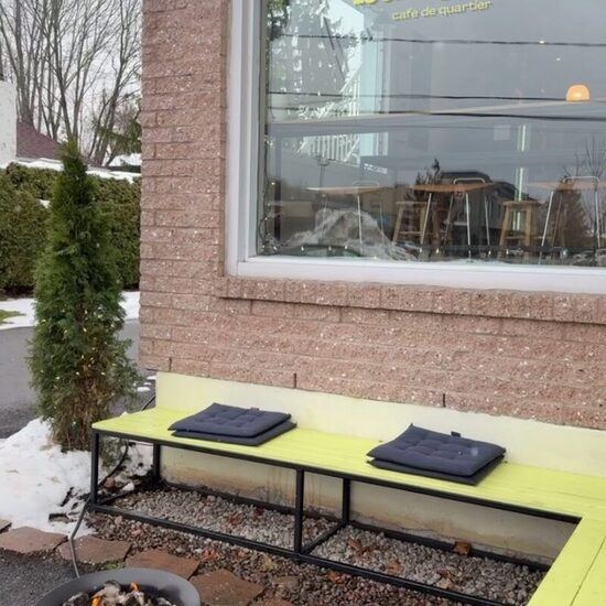 Bungalo caf&eacute; de quartier - Restaurants de Montr&eacute;al