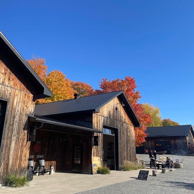 Le Flanc Nord - Restaurants &agrave; Montr&eacute;al