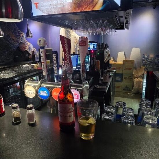 Bistro Cote Sud - Bars in B&eacute;cancour