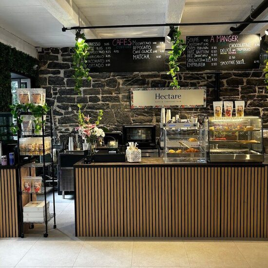 Hectare Café - Restaurants Cafés près de: H2L2C4