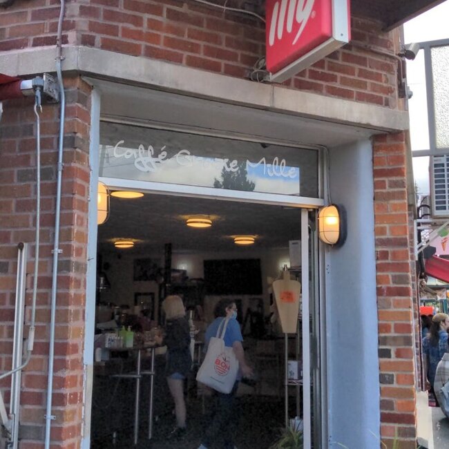 Illy - Restaurants pr&egrave;s de: H2T1Y1