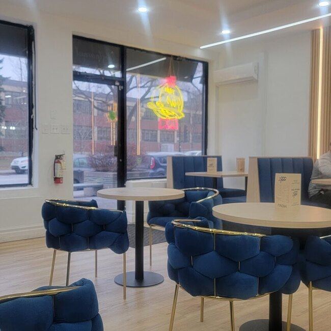 Restaurant Triple Five - Restaurants Bienvenue aux groupes Ouverts tard Montr&eacute;al