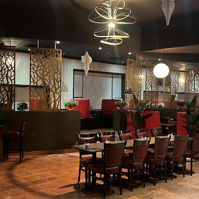 Caro Resto - Restaurants pr&egrave;s de: H8Y3E3