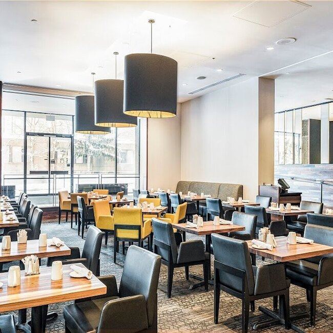 Restaurant Le Bisco - Montreal Resto-Bar Open Morning