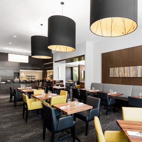 Restaurant Le Bisco - International Restaurants in Downtown
