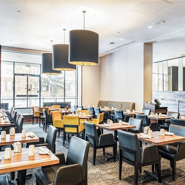 Restaurant Le Bisco - Brunch Restaurants Near: H2Y2G1