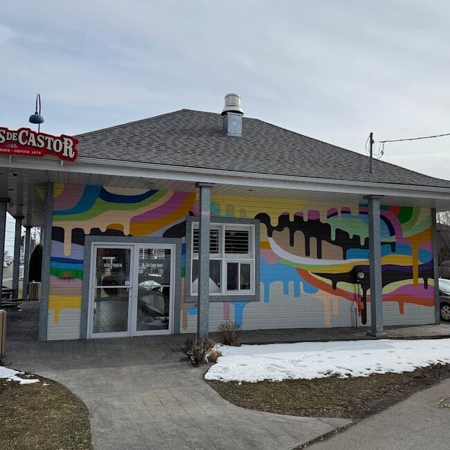 Sign&eacute; Cr&egrave;me - Cr&egrave;merie - Restaurants pr&egrave;s de: J7P2B2