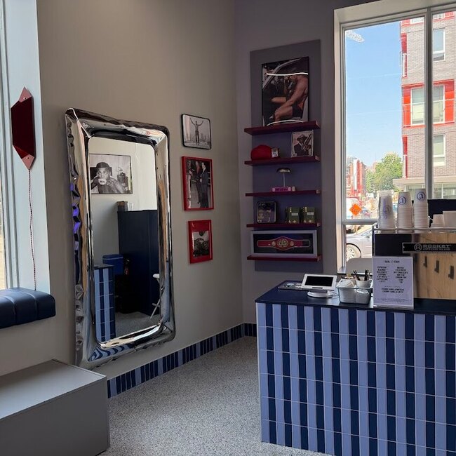 REBL CAFÉ - Poutine, Tea, Cafés Restaurants Near: H3C2B2