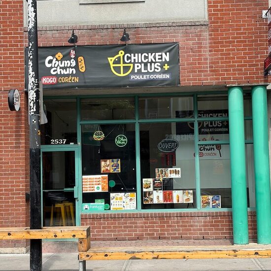 Chicken Plus + - Restaurants près de: H3K1J9