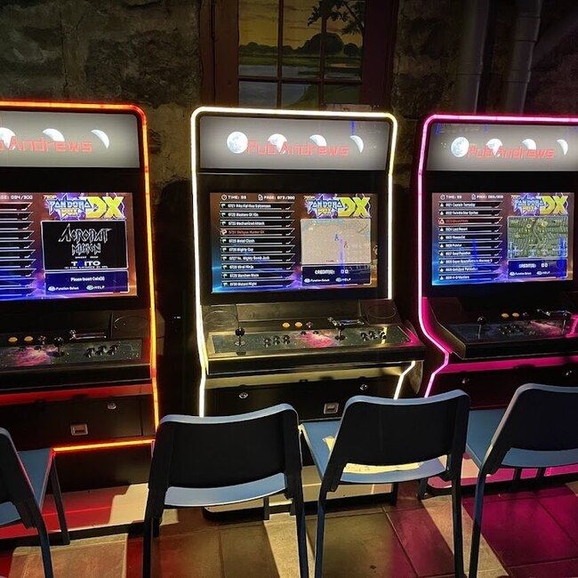 Pub Andrew's - Pubs Restaurants Near: H2V4E4