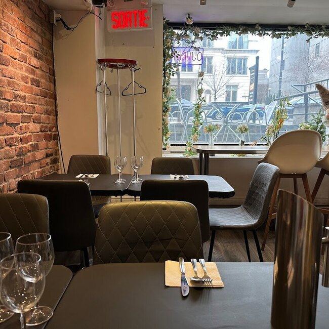 Punjabi kitchen - Montreal Online Ordering Open Late Restaurants