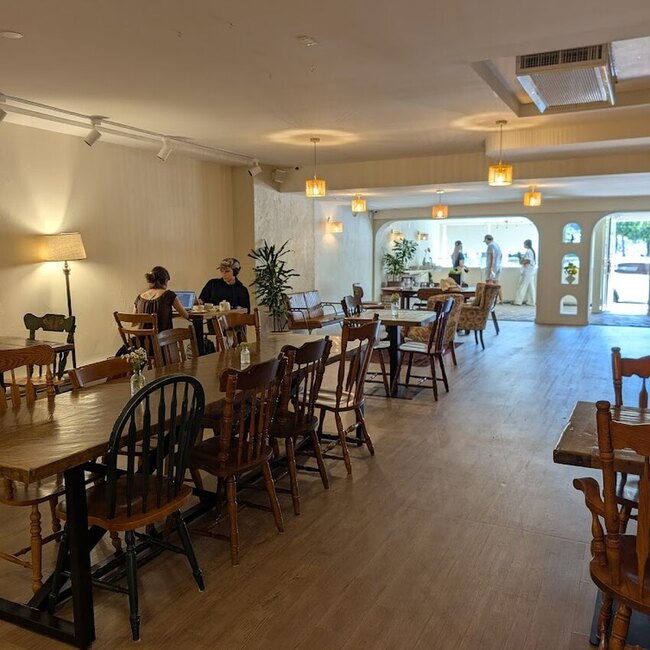 Velora Caf&eacute; P&acirc;tisserie