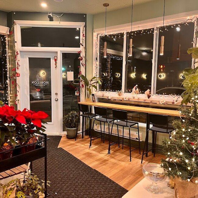 HORIZON Matcha Caf&eacute; Dessert - Montreal Restaurants