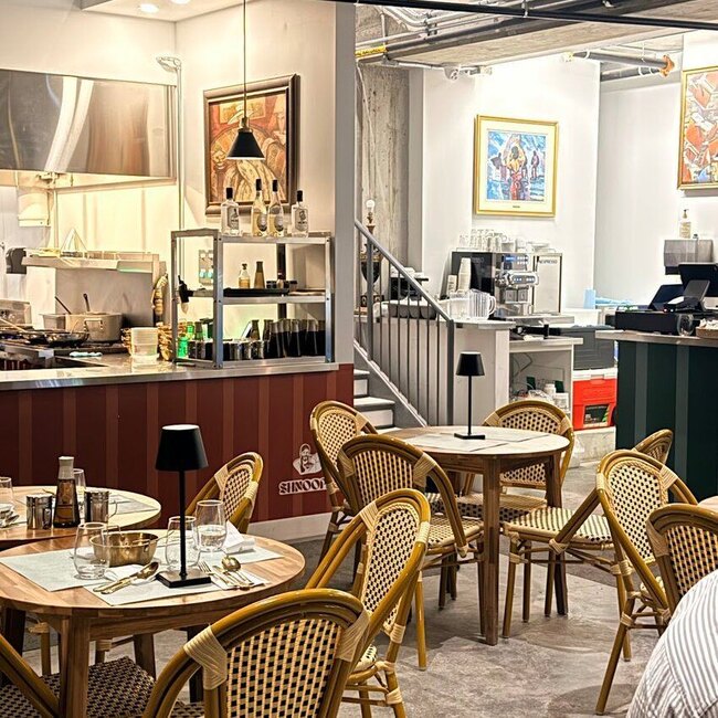 Shnoopa - Restaurants Cor&eacute;ens, P&acirc;tes, Barbecue-BBQs pr&egrave;s de: H4E1A2