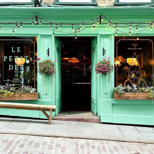 Le Petit Dep - Breakfast, Caf&eacute;s Restaurants in Old-Quebec