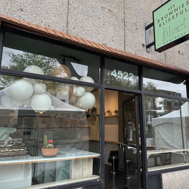 Les Brownies Blissful - Pastries, Peruvian Restaurants Near: H2V4E4