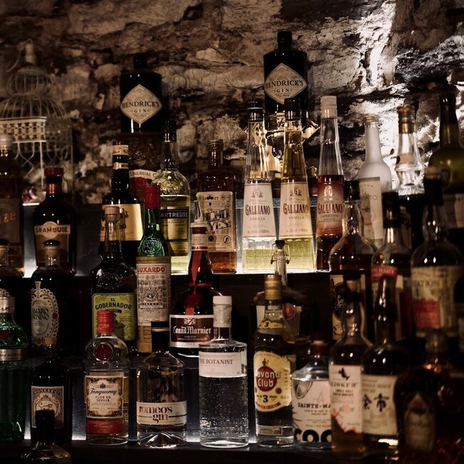 Henden Bar -  Restaurants Near: H3J1R5