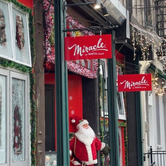 Miracle sur Saint-Paul - Great selection of cocktails, Cocktail Bars Restaurants in Montreal