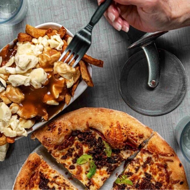 La Station Pizza - Poutine, Indian Restaurants in Laurentians (North Shore)