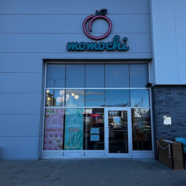 MOMOCHI Pok&eacute; Bol & Bubble Th&eacute; - Laurentians (North Shore) Delivery, Takeout Available Open Sunday Restaurants