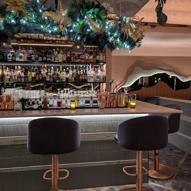 Le Pass&eacute; Compos&eacute; -  Restaurants Near: H2H1L2