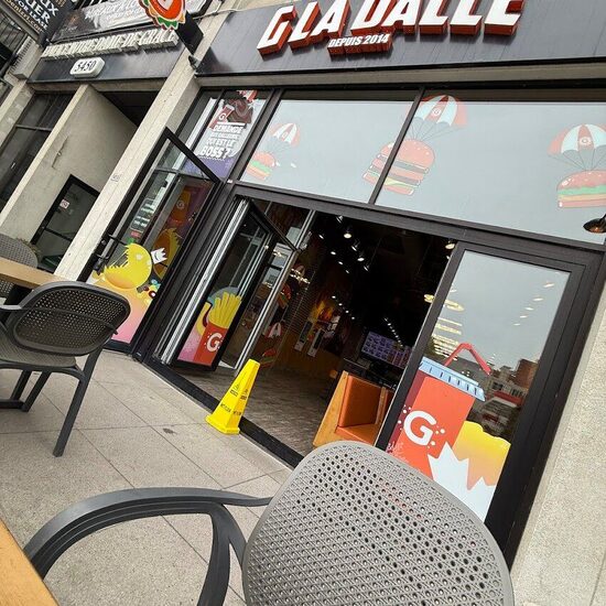 G La Dalle - Terrace Restaurants Near: H3S2B2