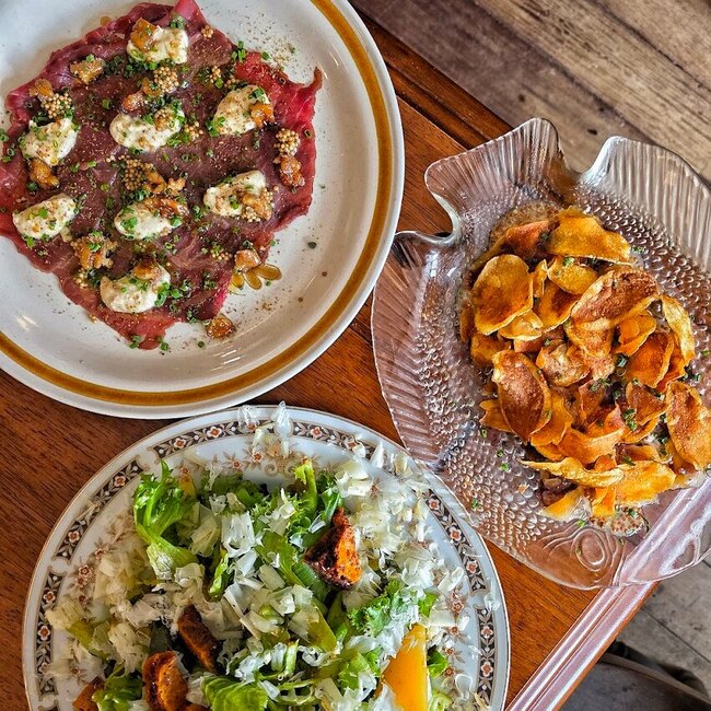 Chez C&eacute;cile R&ocirc;tisserie -  Restaurants Near: H3L1N9