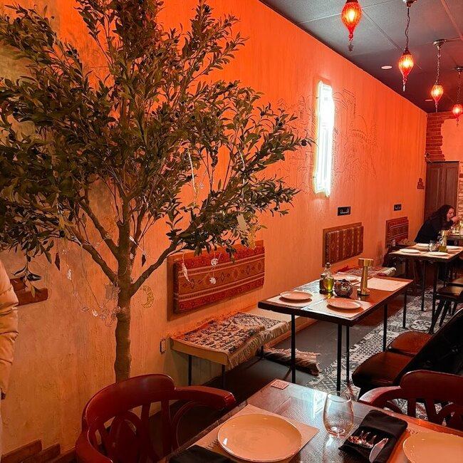 Beit Beiruti - Restaurants pr&egrave;s de: H7V2V3