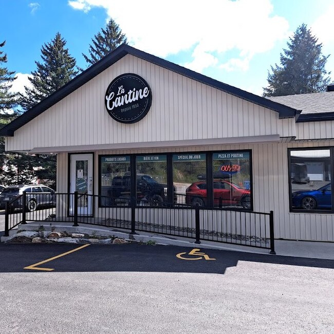 Cantine Cantine - Casse-Croute/Snack Bars, Poutine, Bubble Tea Restaurants Near: H2V4E7