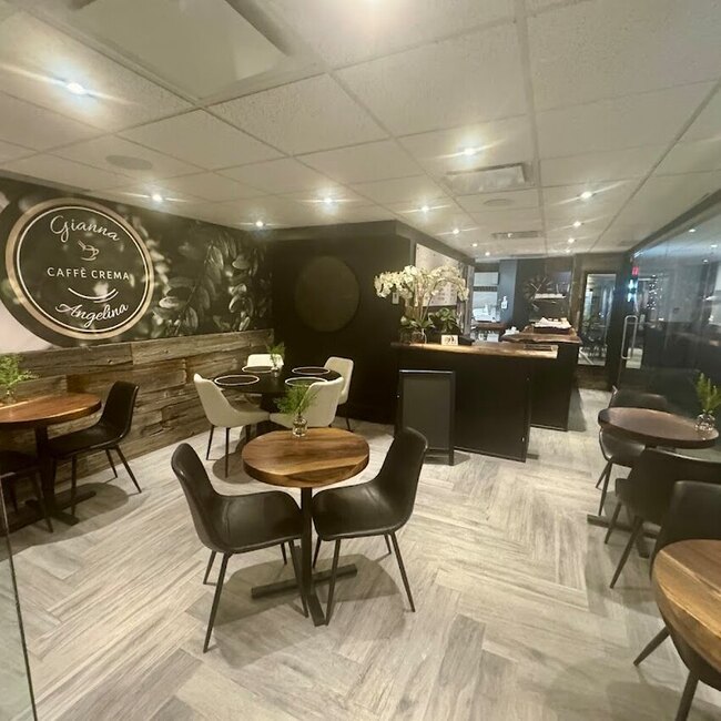 Gianna & Angelina Caffè Crema - Restaurants près de: H7M2P4