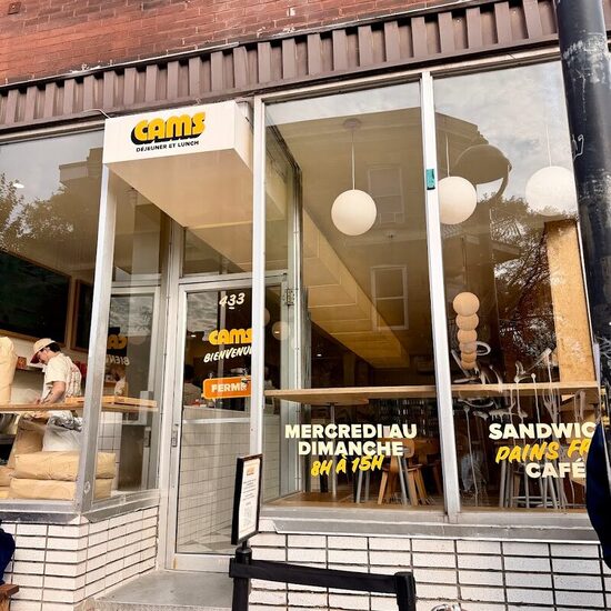 Cams Déjeuner - Middle Eastern, Cafés Restaurants in Montreal