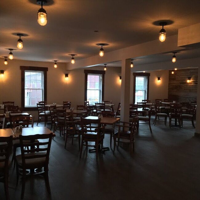 Resto/Pub Interlude Restaurant