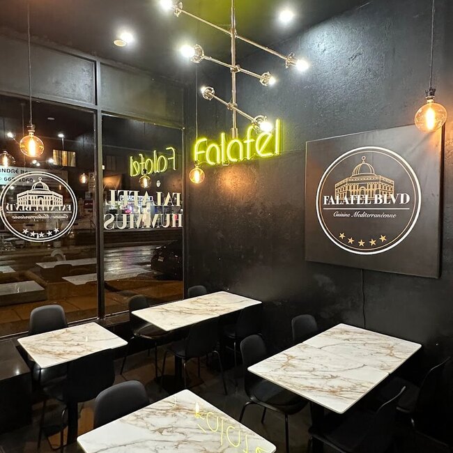 Falafel Blvd - Restaurants Brunch pr&egrave;s de: H4K1M9