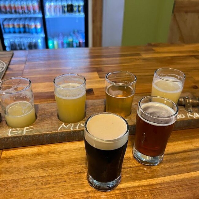 Microbrasserie Folklore - Bars in Pointe-Claire