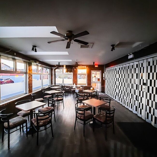 Bar La Plaza - Bars &agrave; Montr&eacute;al