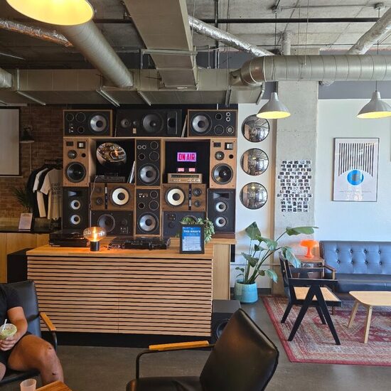 Café Social BHive - Restaurants in Montreal