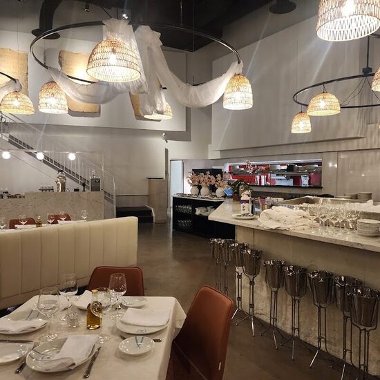 AVLI Estiatorio - Restaurants Grecs, Turques d'Ahuntsic-Cartierville