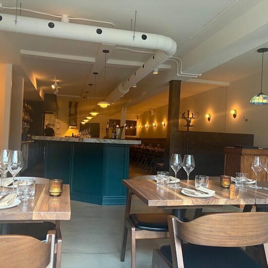 Restaurant Plume - Restaurants in Montreal