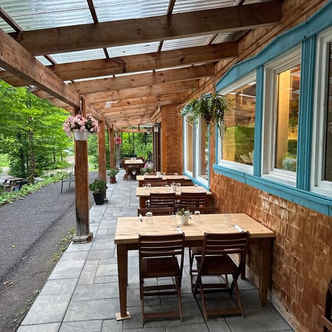 Le Saint-Sapin - Regional, Boréal Restaurants in Quebec