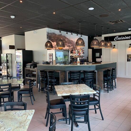 Crabtree Pizzéria - Middle Eastern, Pizza Restaurants in Montreal