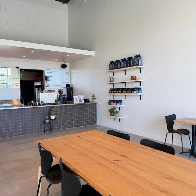 Mauka caf&eacute; & glaces Restaurant