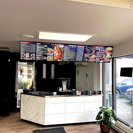 Ozias Pizza - Poutine Delivery in Otterburn Park