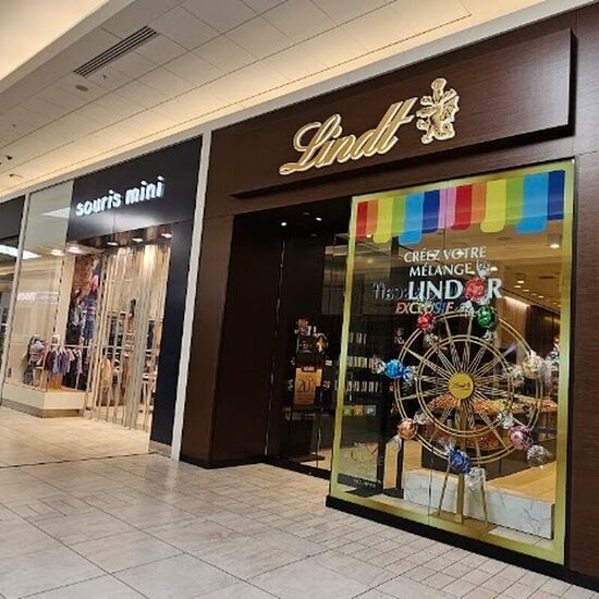 Boutique Lindt - Restaurants in Anjou-St-L&eacute;onard