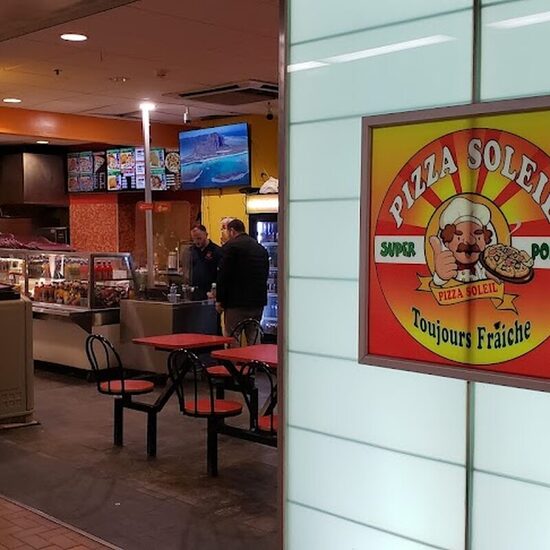 Pizza Soleil - Poutine, Delis Restaurants in Montreal