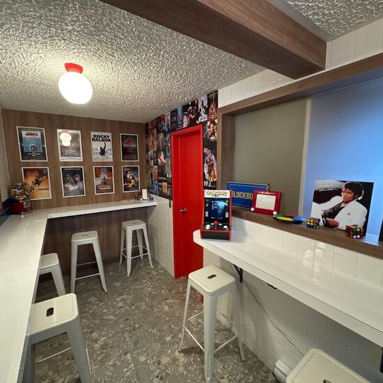 Mlle Marie Casse-Cro&ucirc;te - Pizza, Fish & Chips Restaurants in Montreal