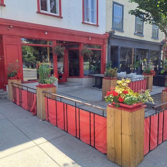 Restaurant Le Renversant - Brunch, Great selection of beers Restaurants in Quebec